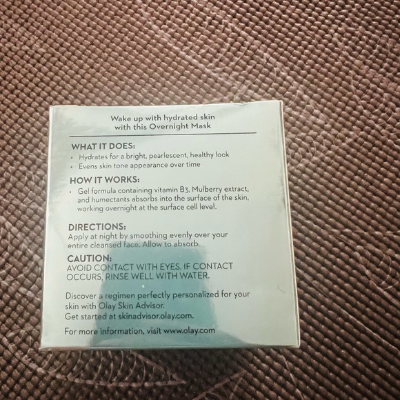 Olay Luminous Whip Face Moisturizer - 1.7oz - Picture 3 of 4